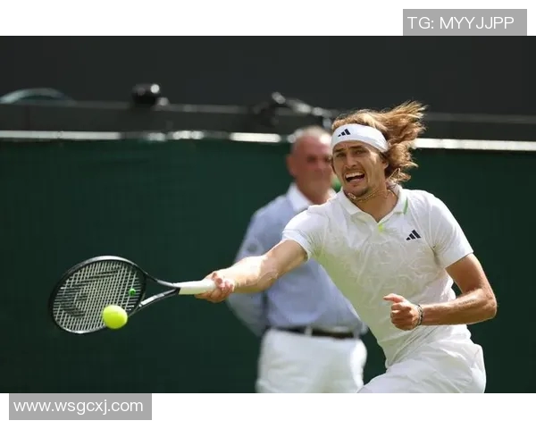 弗里茨与兹维列夫激战正酣谁能在网球赛场上笑到最后