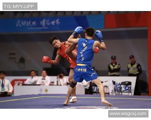 费伦斯与查维斯激战正酣谁能在这场对决中笑到最后