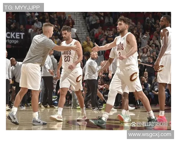 骑士客场击败公牛,保持不败纪录,展现王者之姿